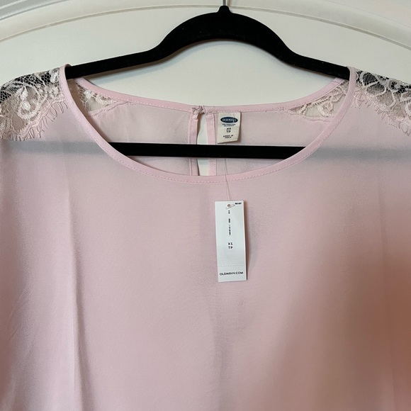 🚨 BNWT Women’s Oversized Pink Lace Sleeved Blouse - Picture 2 of 6